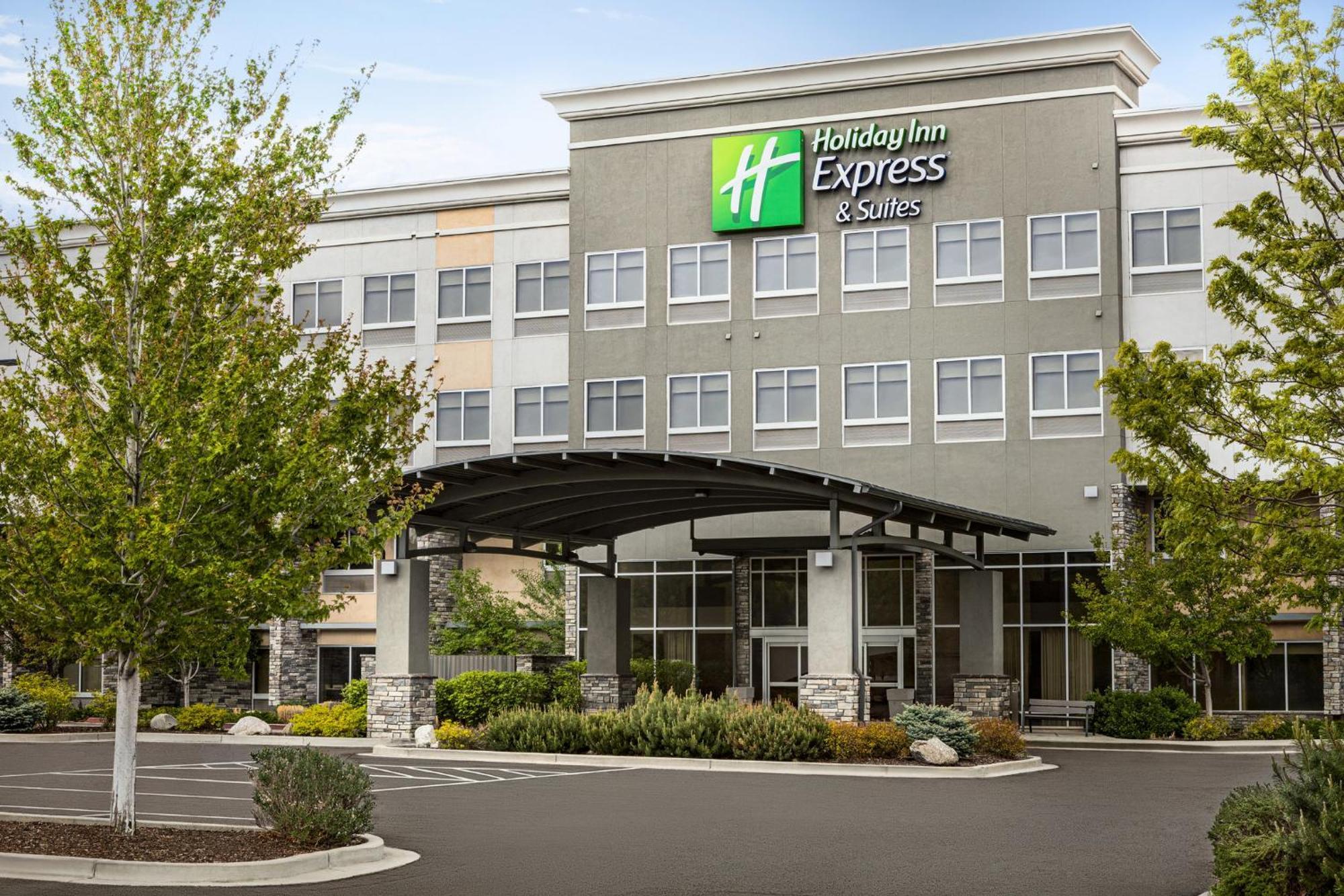 5 Highest-Rated Hotels for Staff Quality in the United States